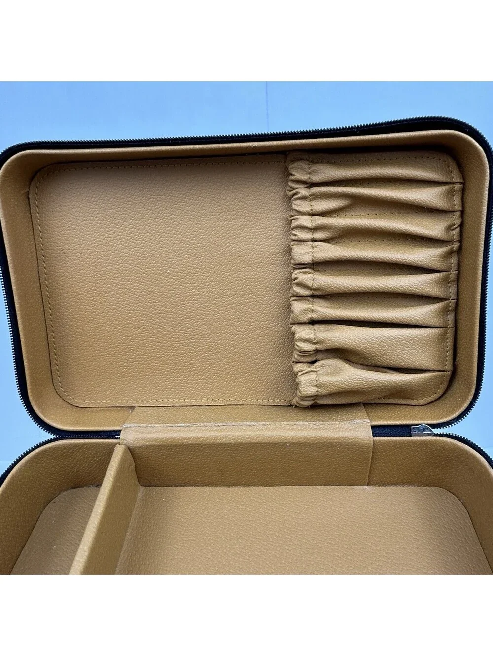 Bobbi Brown Black Leather Makeup Train Case Tan Tiered 2 Zip Cosmetic Bag  LS#12